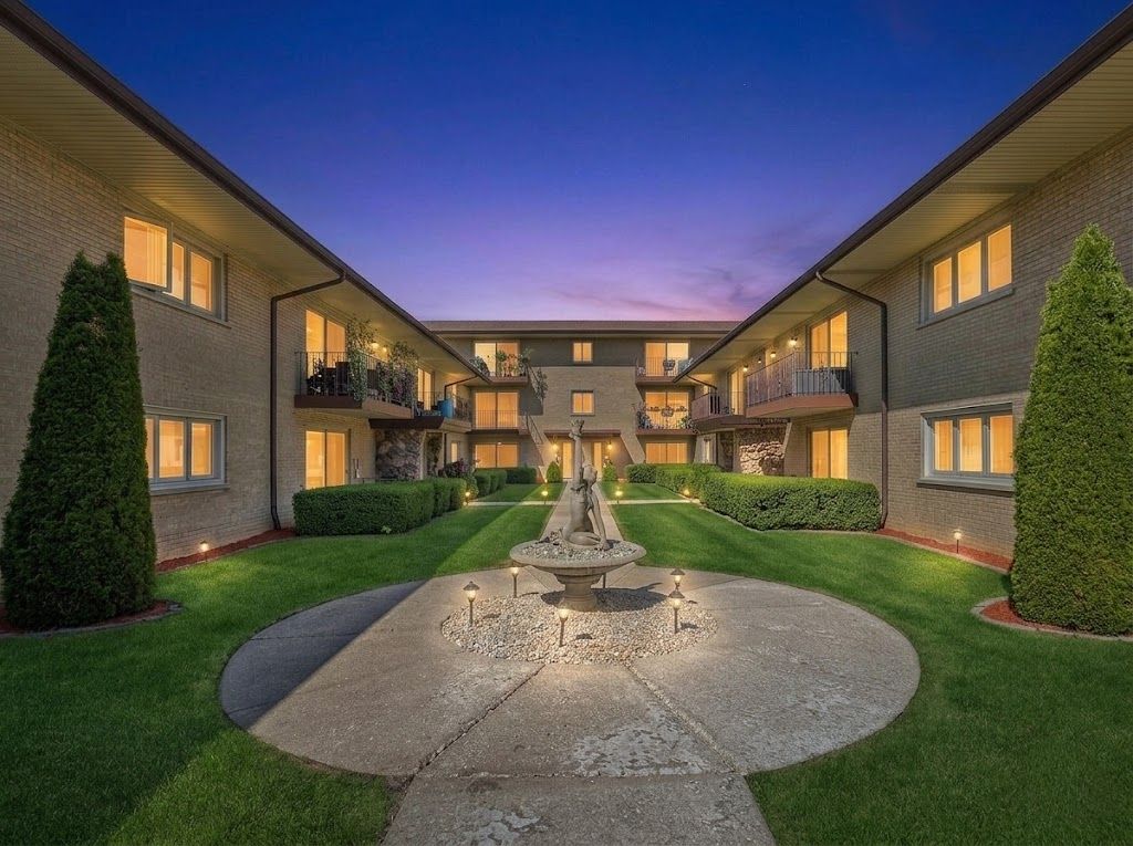 6136 Kensington Avenue, Countryside, IL 60525