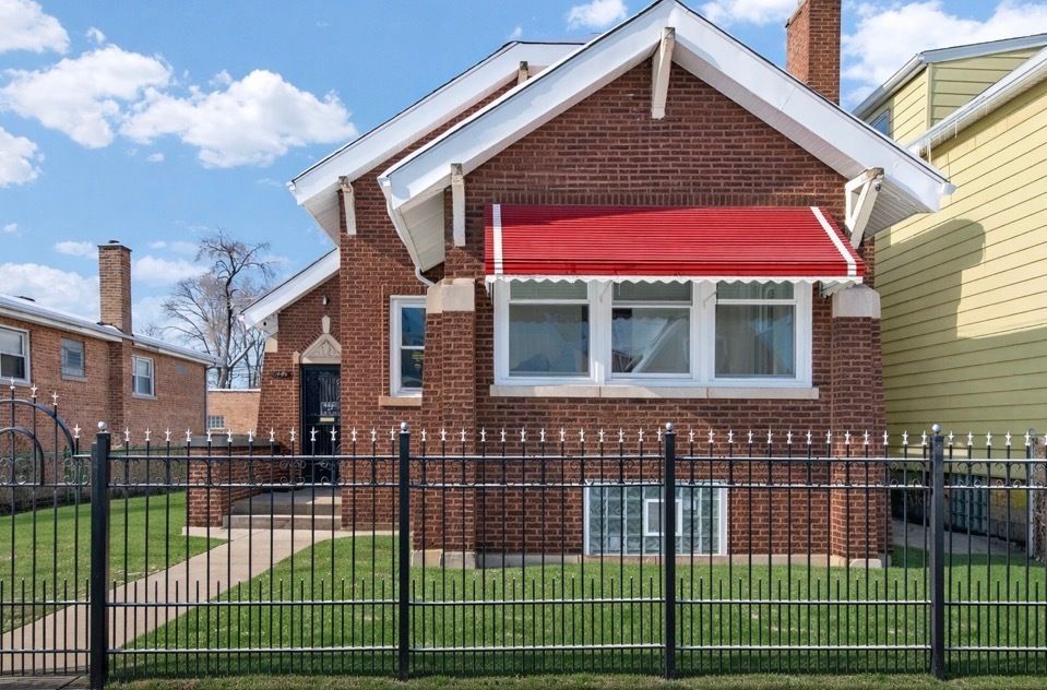 11440 S Indiana Avenue — Chicago, IL 60628