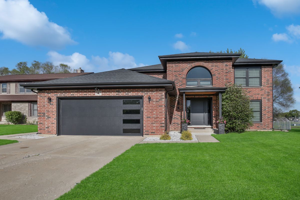 810 Kent Circle, Bartlett, IL 60103