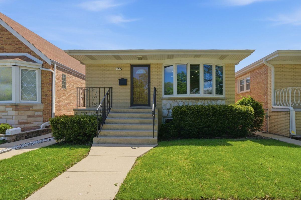 3919 Cumberland Avenue, Chicago, IL 60634