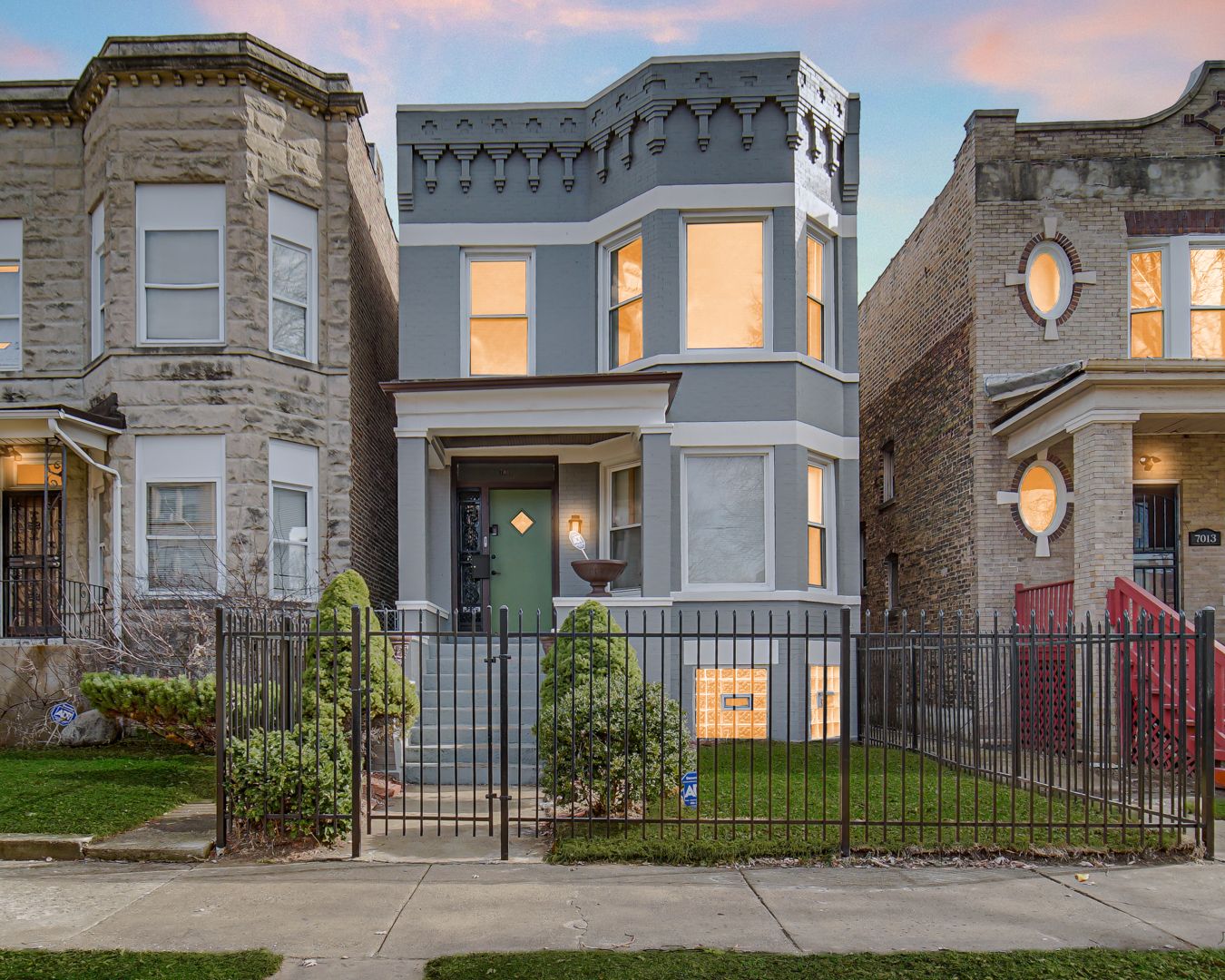 7011 S Prairie Avenue #2 — Chicago, IL 60637