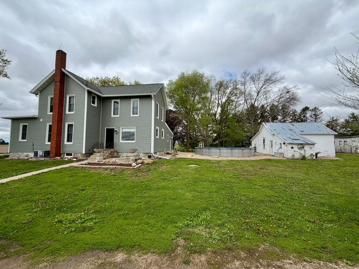 17767 2400 N Avenue, Walnut, IL 61376
