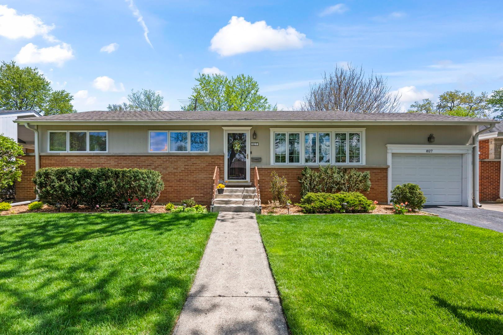 827 N Gibbons Avenue — Arlington Heights, IL 60004