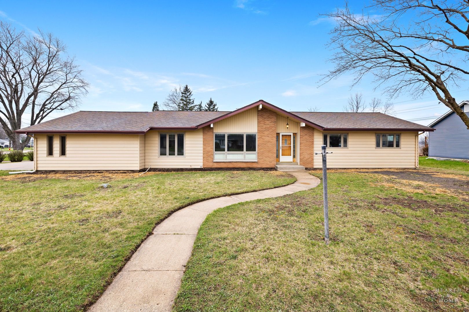 10817 Bonnie Brae Road — Huntley, IL 60142
