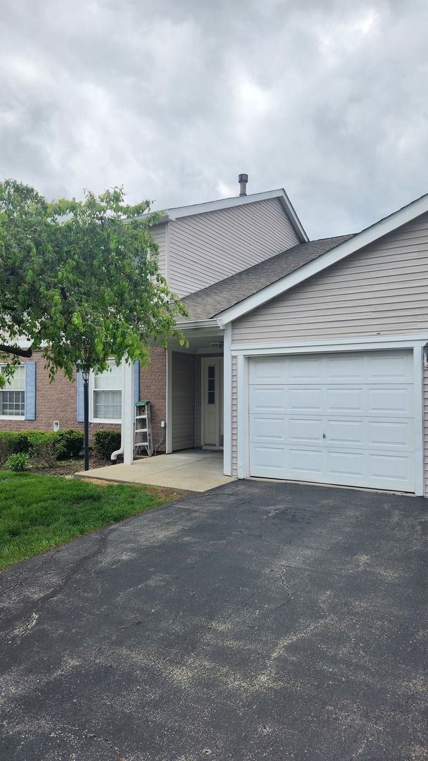 324 Mulberry Court, Bartlett, IL 60103