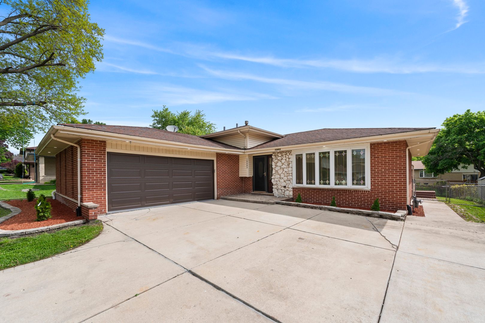 10403 Broadmoor Drive — Palos Hills, IL 60465