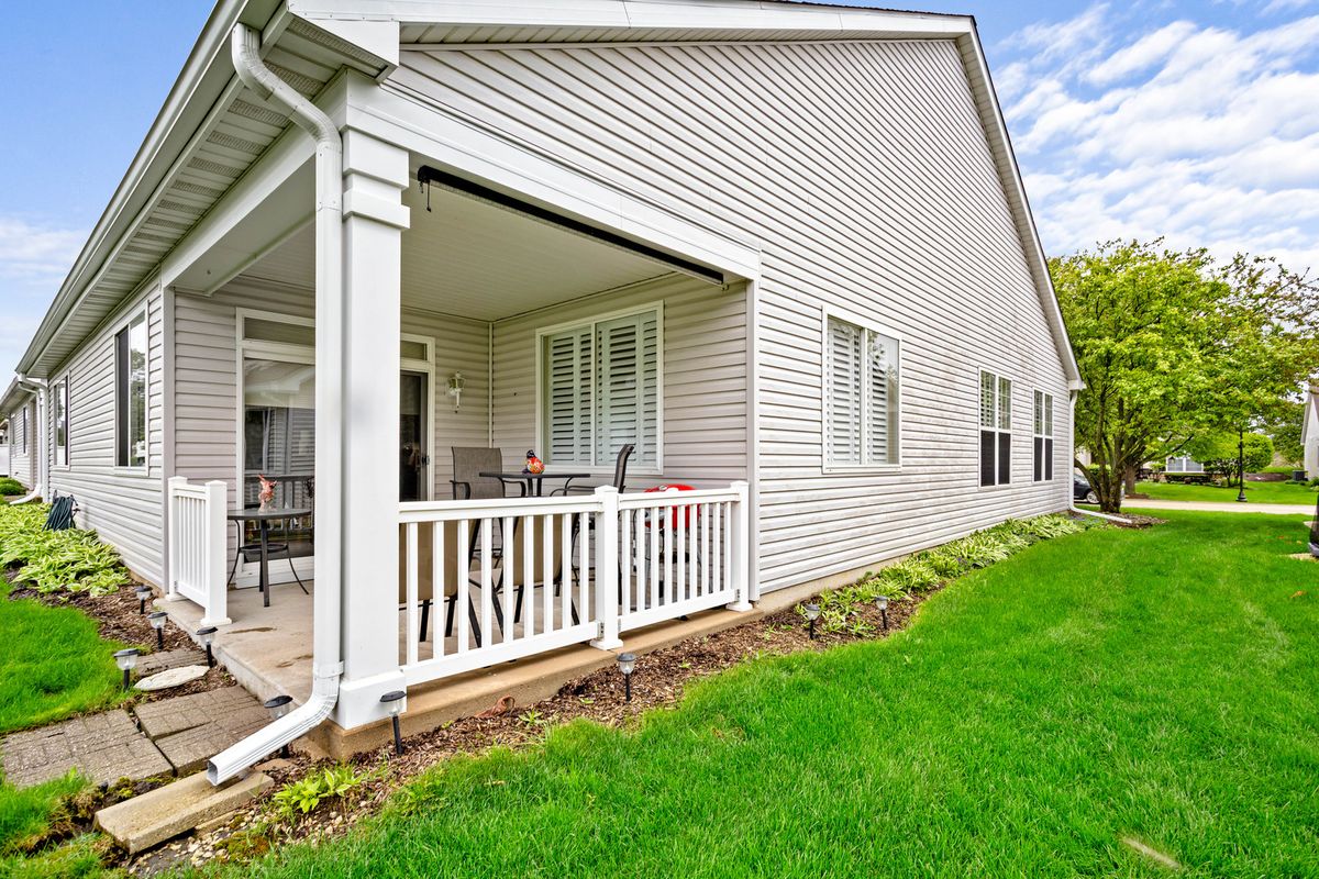 1474 W Flint Lane, Romeoville, IL 60446
