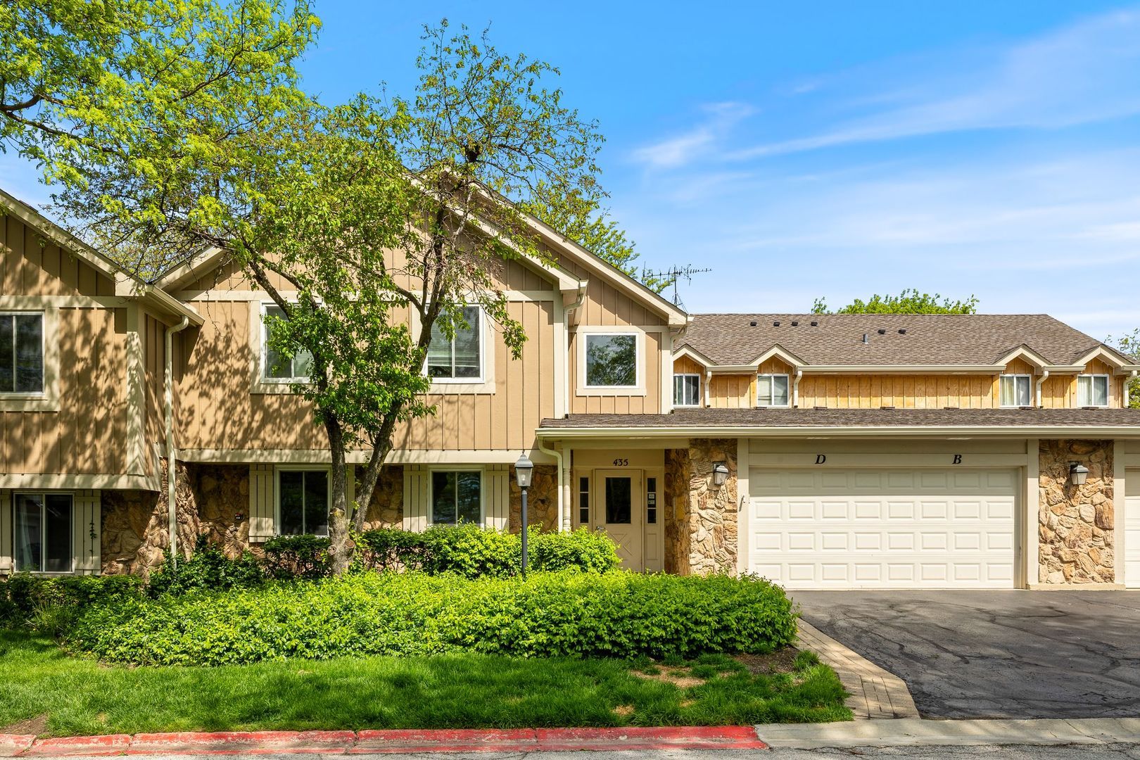 435 Sandpiper Court #A — Aurora, IL 60504