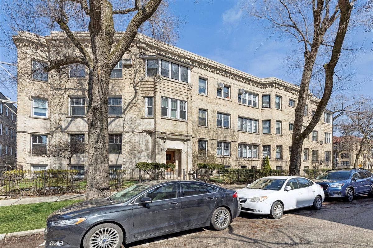 1212 North Shore Avenue, Chicago, IL 60626