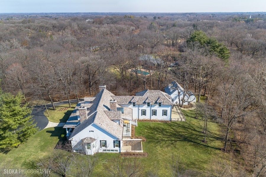 383 County Line Road, Barrington Hills, IL 60010