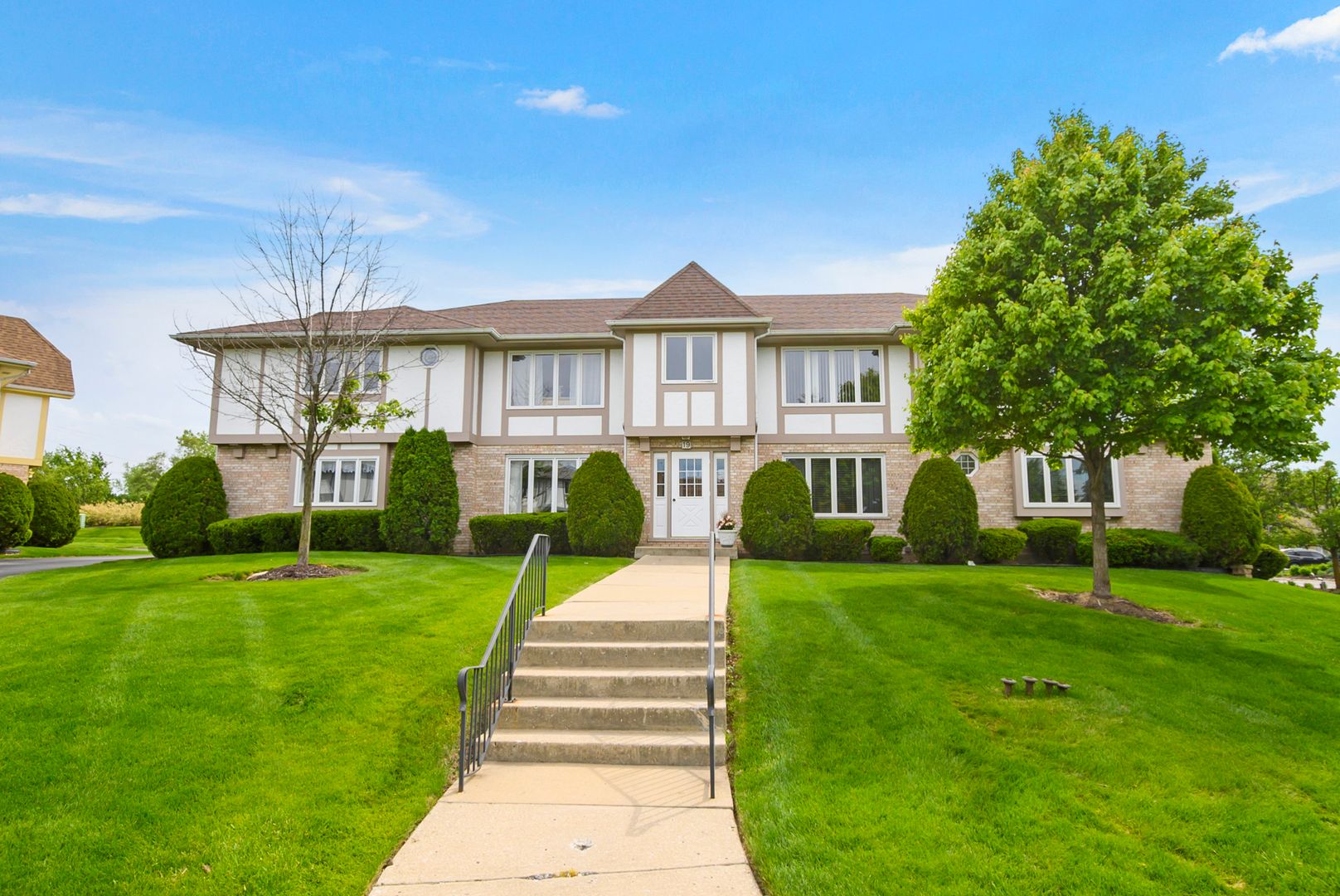 19 Saint Moritz Drive #201 — Palos Park, IL 60464
