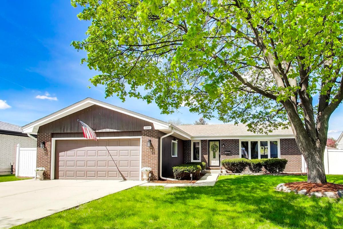 1144 Fischer Drive, Addison, IL 60101