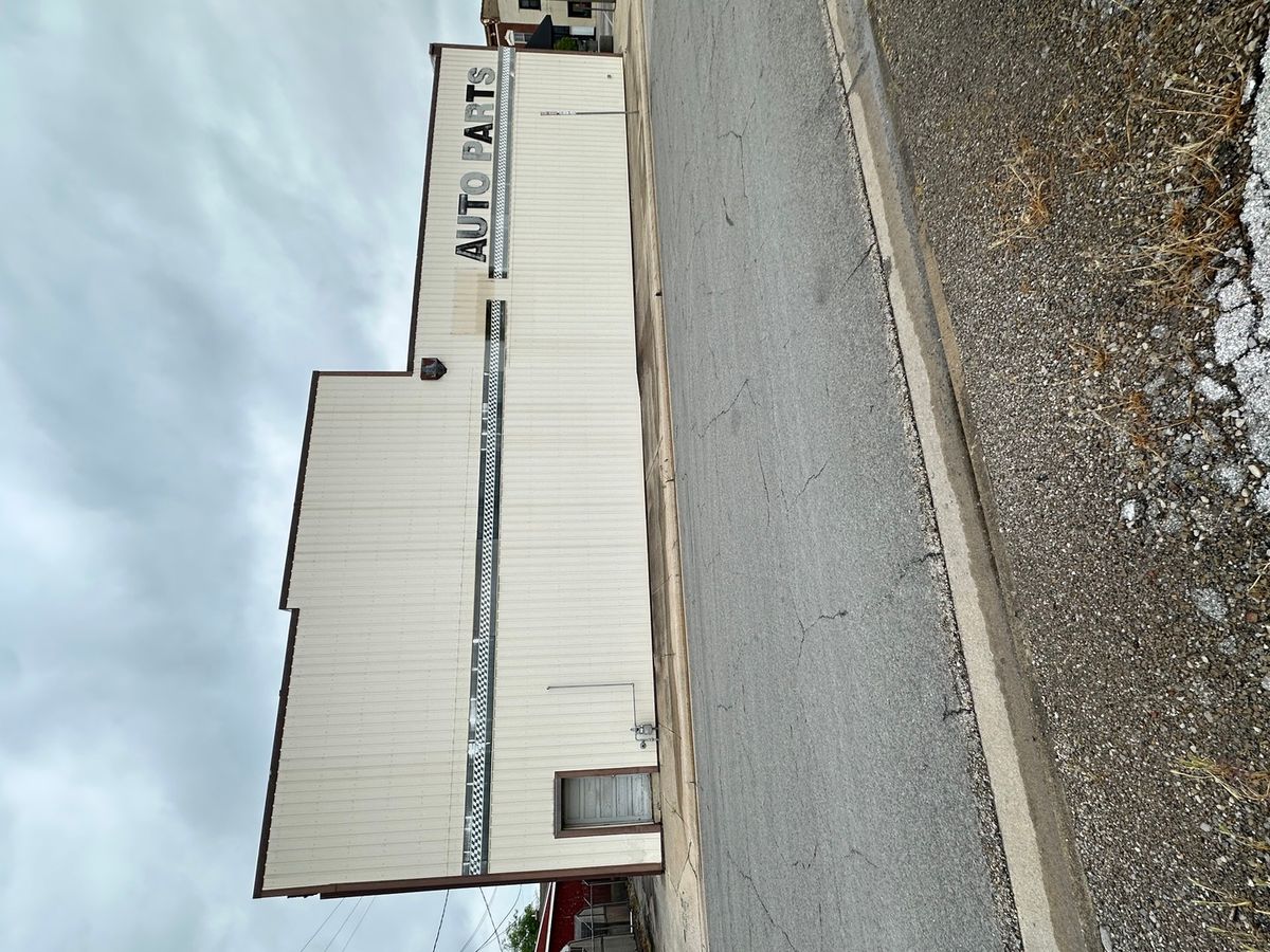 1 West Main Street, Duquoin, IL 62832