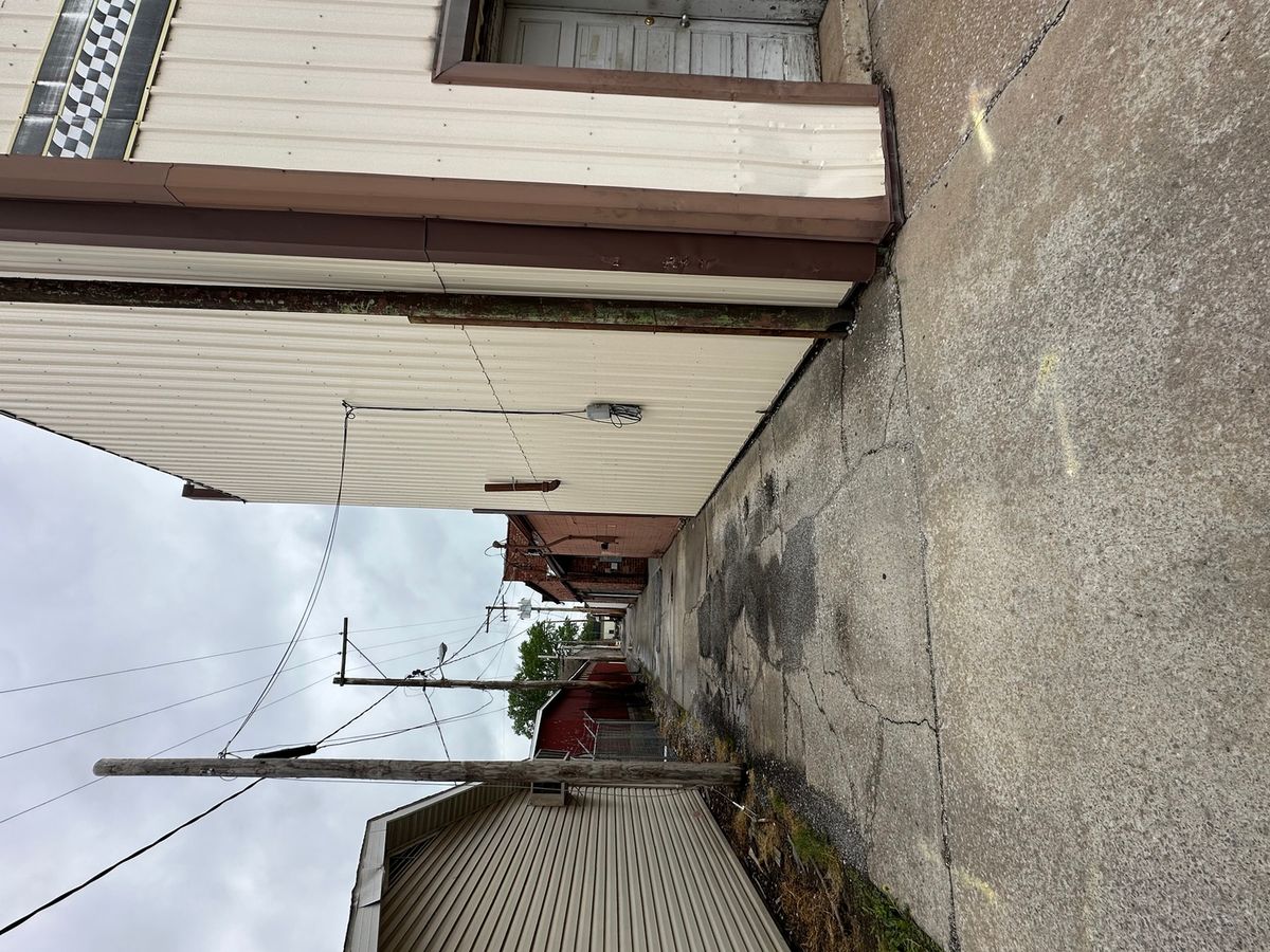 1 West Main Street, Duquoin, IL 62832