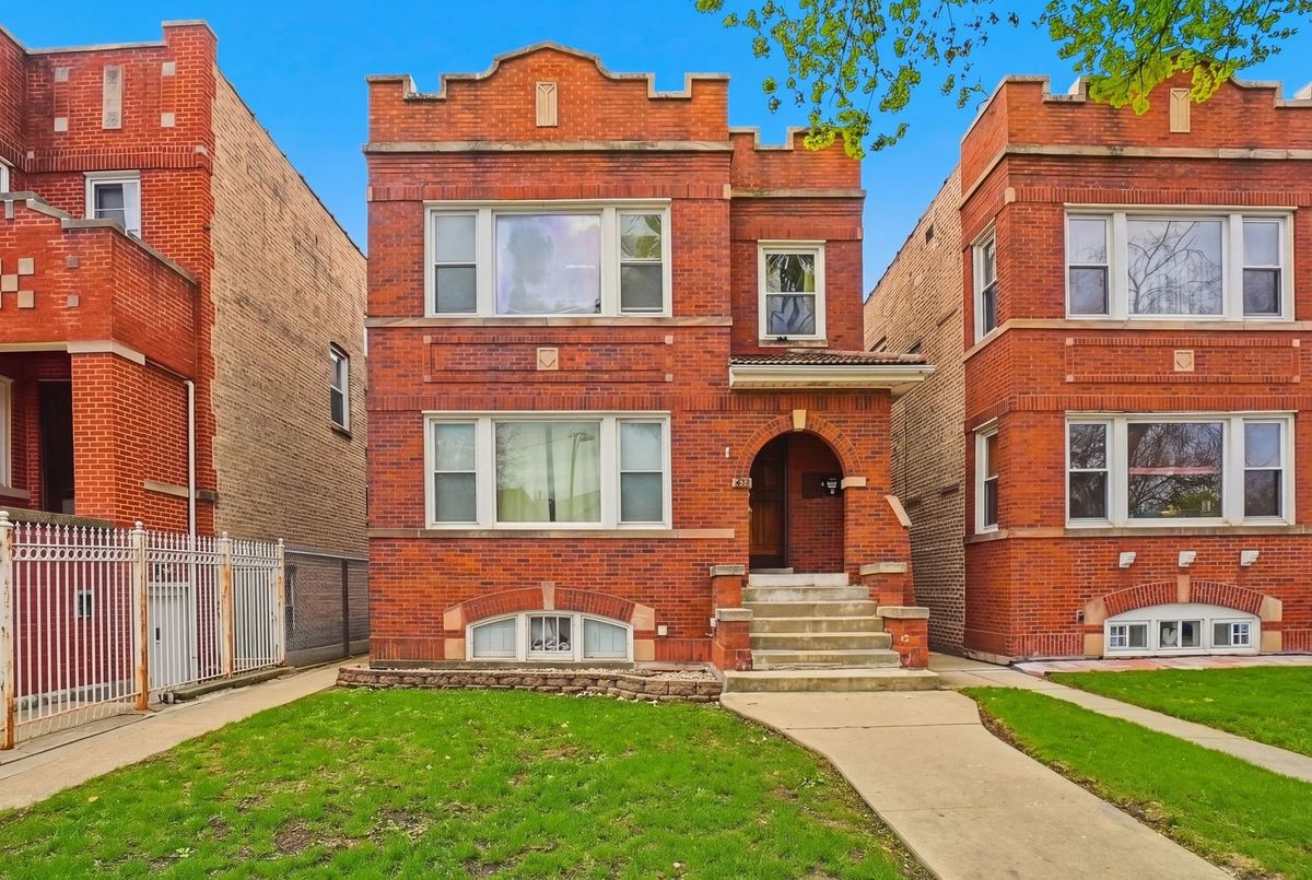 4512 Kasson Avenue, Chicago, IL 60630