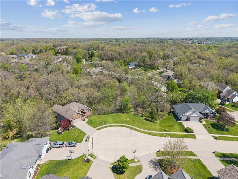 1819 Timber Hills Drive — Coralville, IA 52241