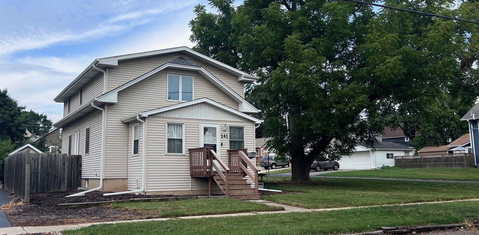 141 N Lord Avenue — Carpentersville, IL 60110