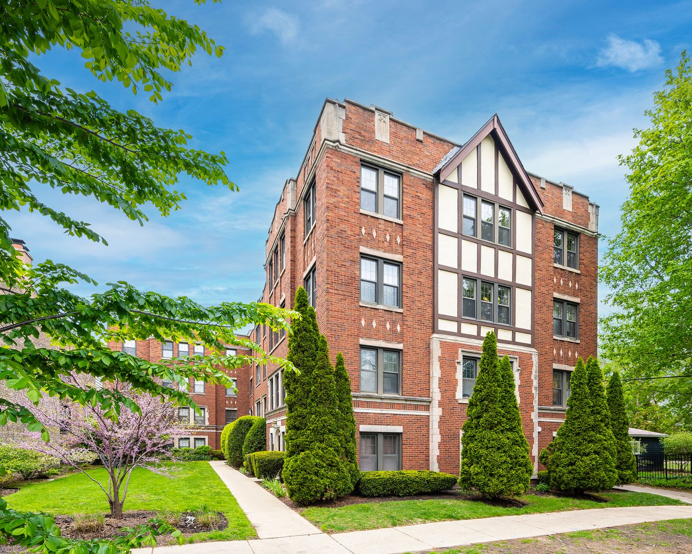 2316 Sherman Avenue #3B — Evanston, IL 60201