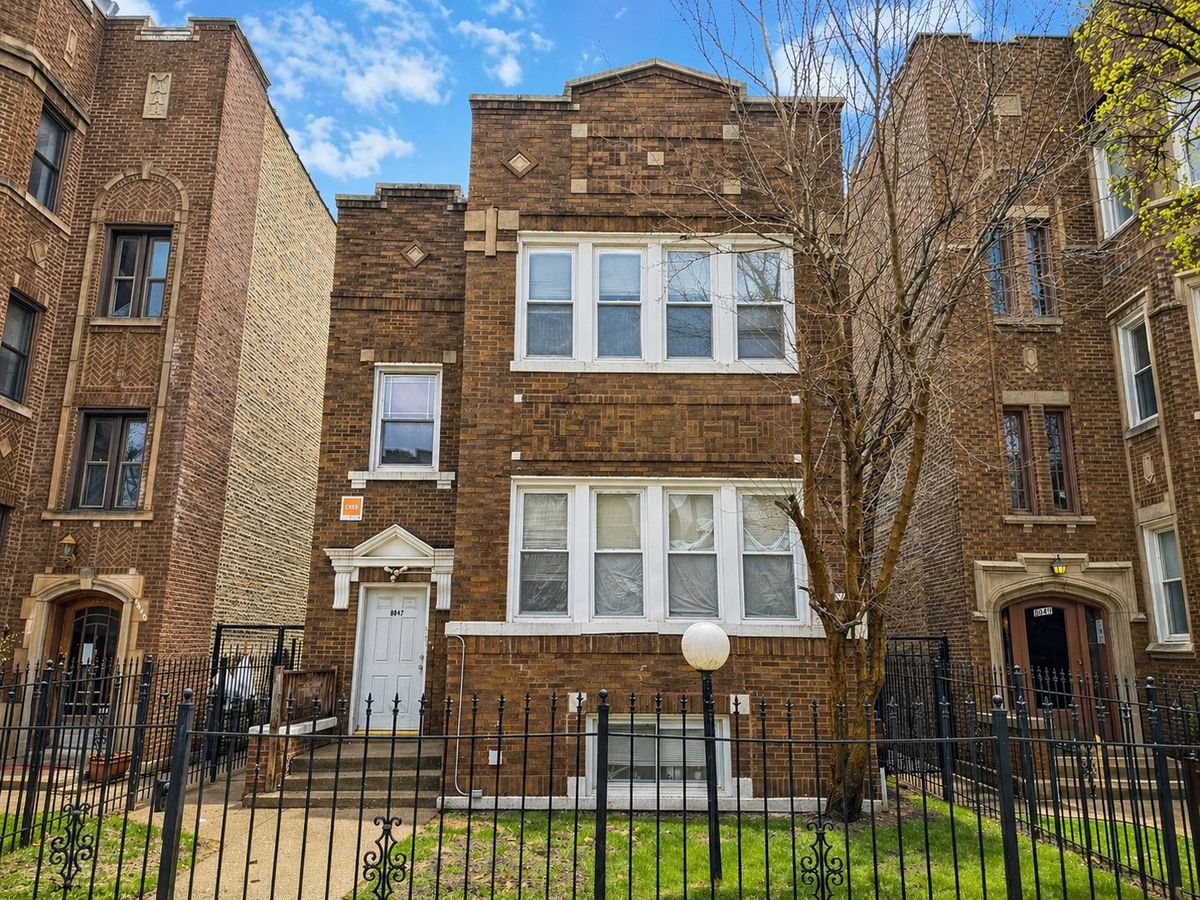 8047 Vernon Avenue, Chicago, IL 60619