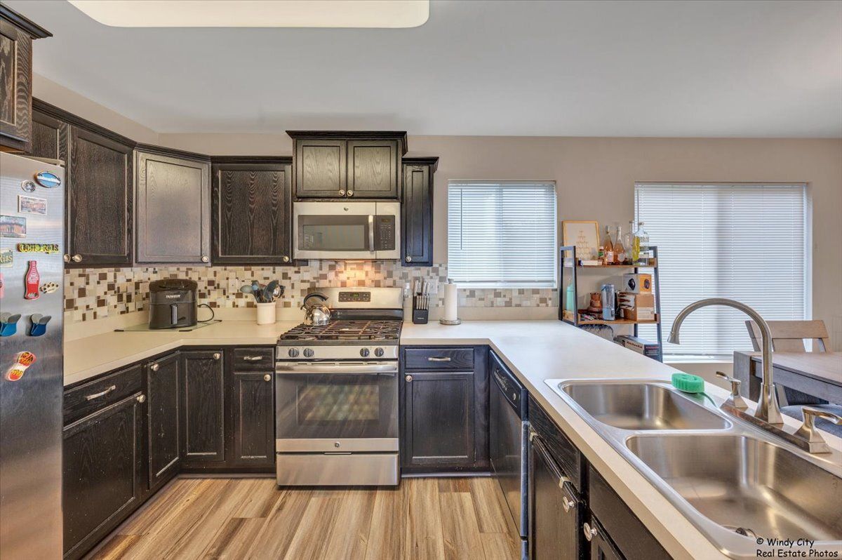 1670 Ruby Drive, Pingree Grove, IL 60140