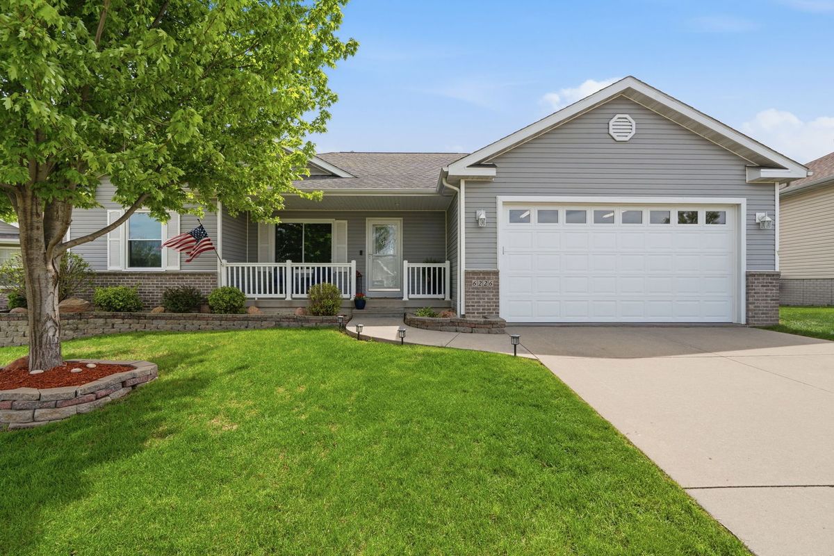 6226 Palmetto Circle, Cedar Rapids, IA 52404