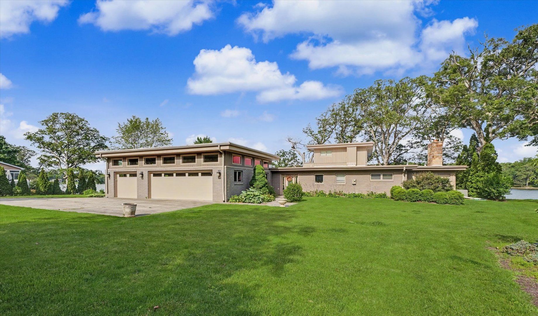 448 Wolfe Drive — Loda, IL 60948