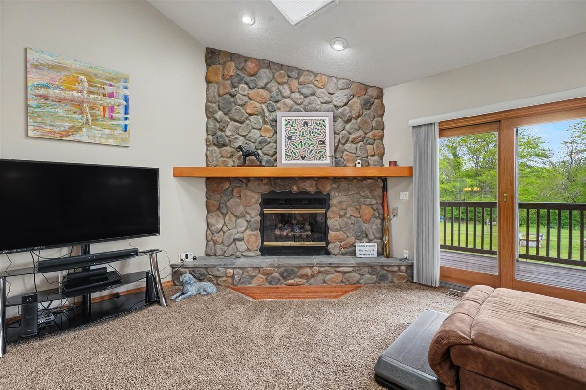 724 Hilvety Road, Moweaqua, IL 62550