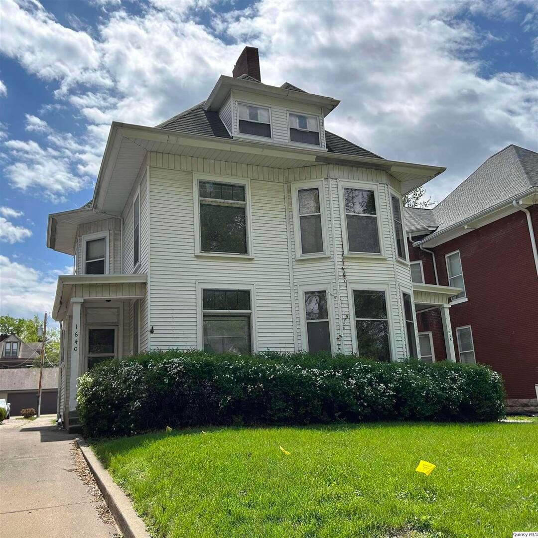 1640 Jersey, Quincy, IL 62301