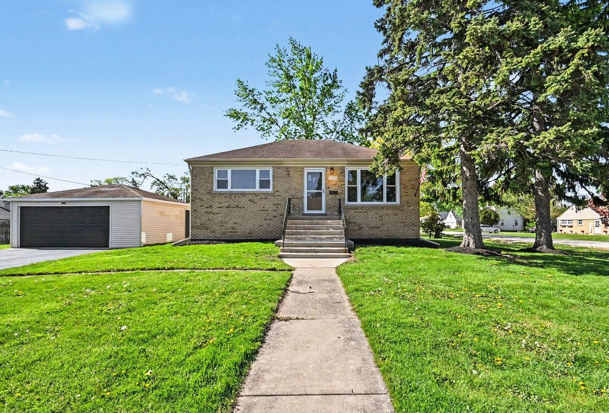 2255 Atlantic Ave Avenue, Melrose Park, IL 60164