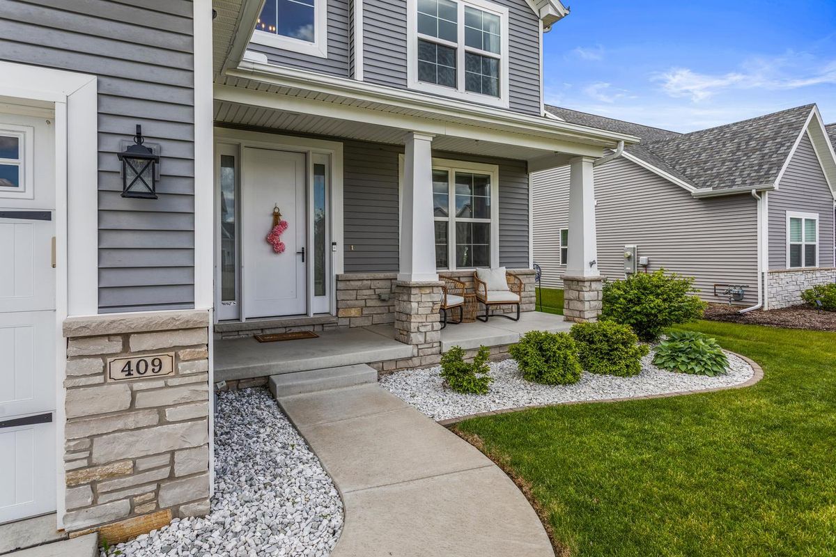 409 Harpers Ferry, Savoy, IL 61874