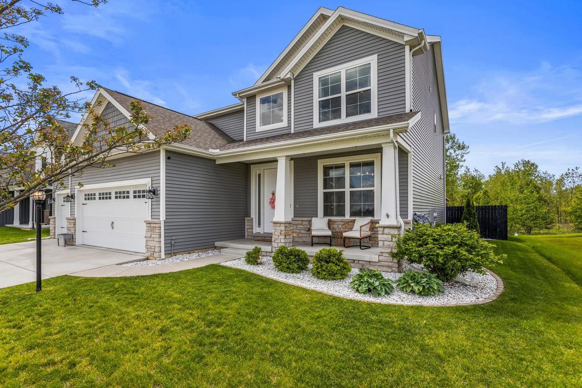 409 Harpers Ferry, Savoy, IL 61874