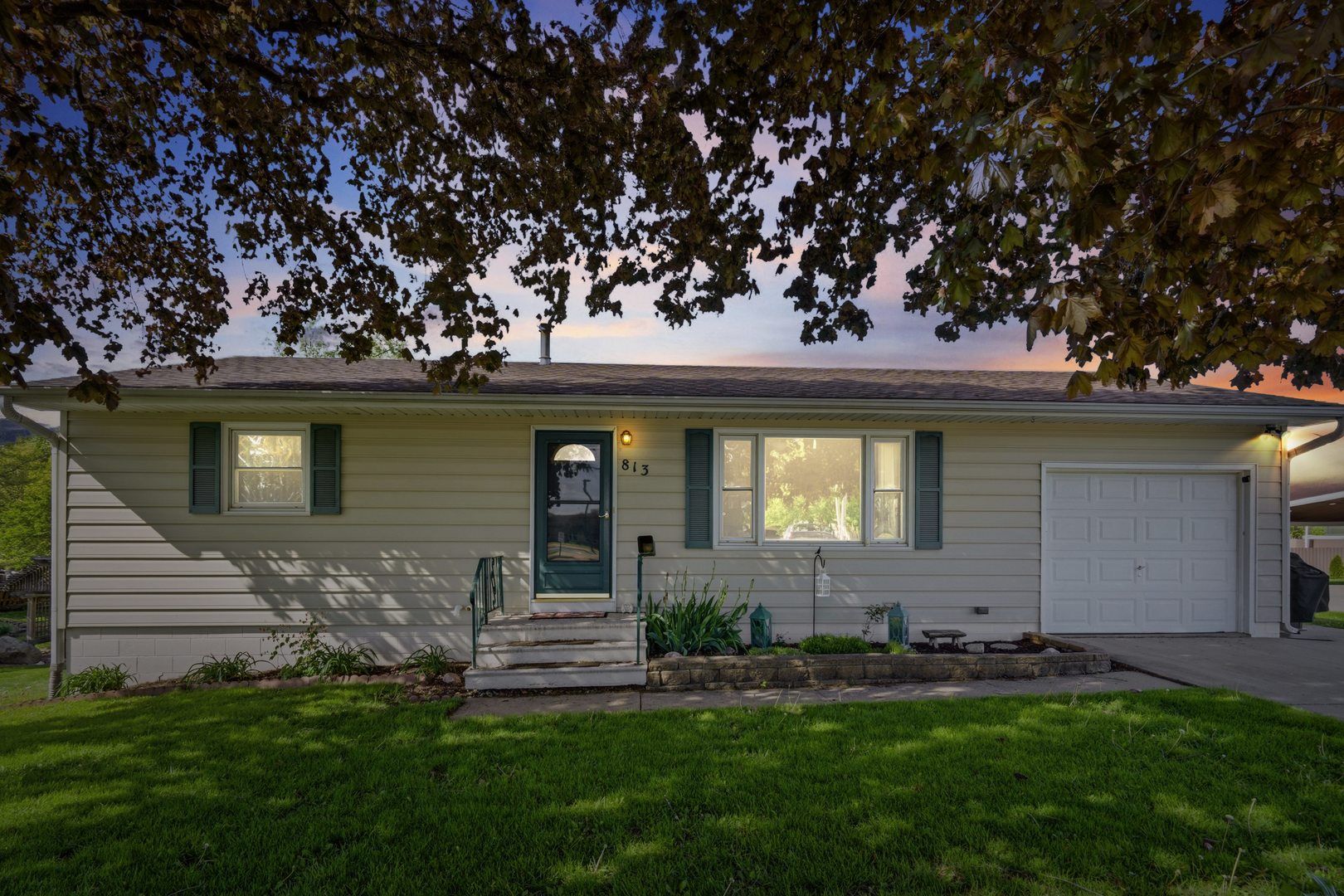 813 12th Avenue — Orion, IL 61273