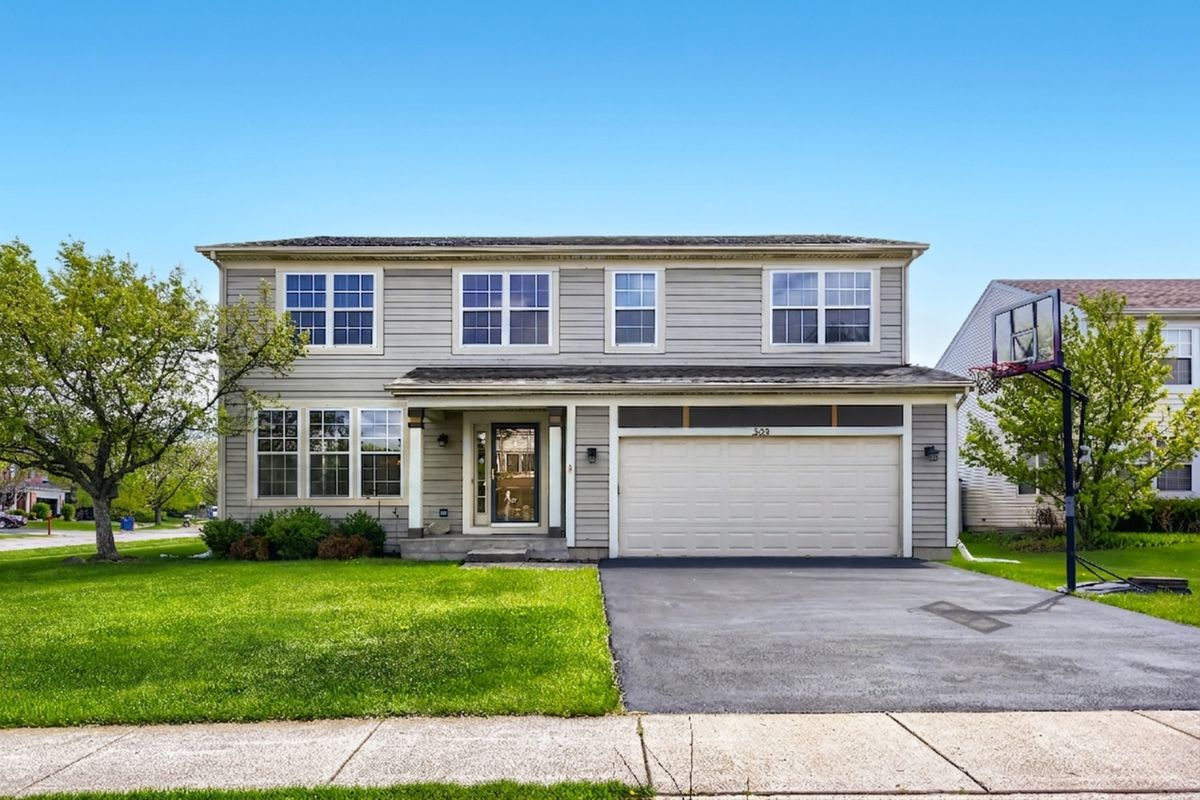 555 Haverhill Lane, South Elgin, IL 60177