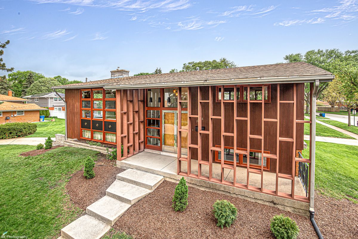 10128 Kenton Avenue, Oak Lawn, IL 60453