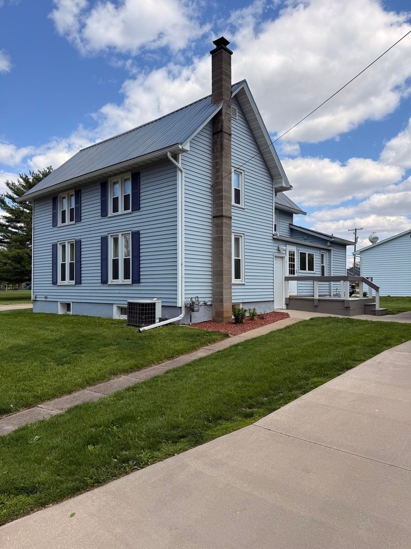 602 E High Street, Hennepin, IL 61327