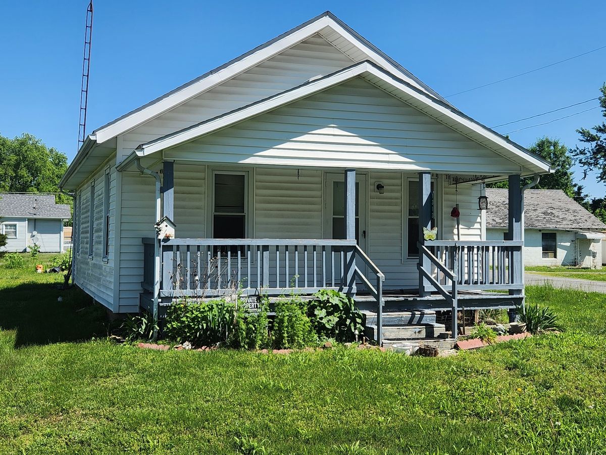1313 W Water Street, Pinckneyville, IL 62274