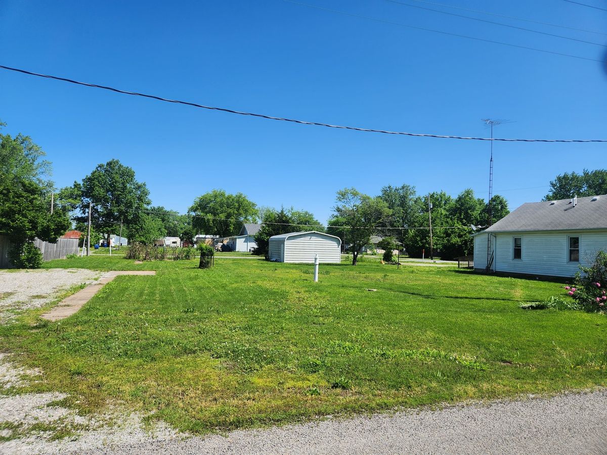 1313 W Water Street, Pinckneyville, IL 62274