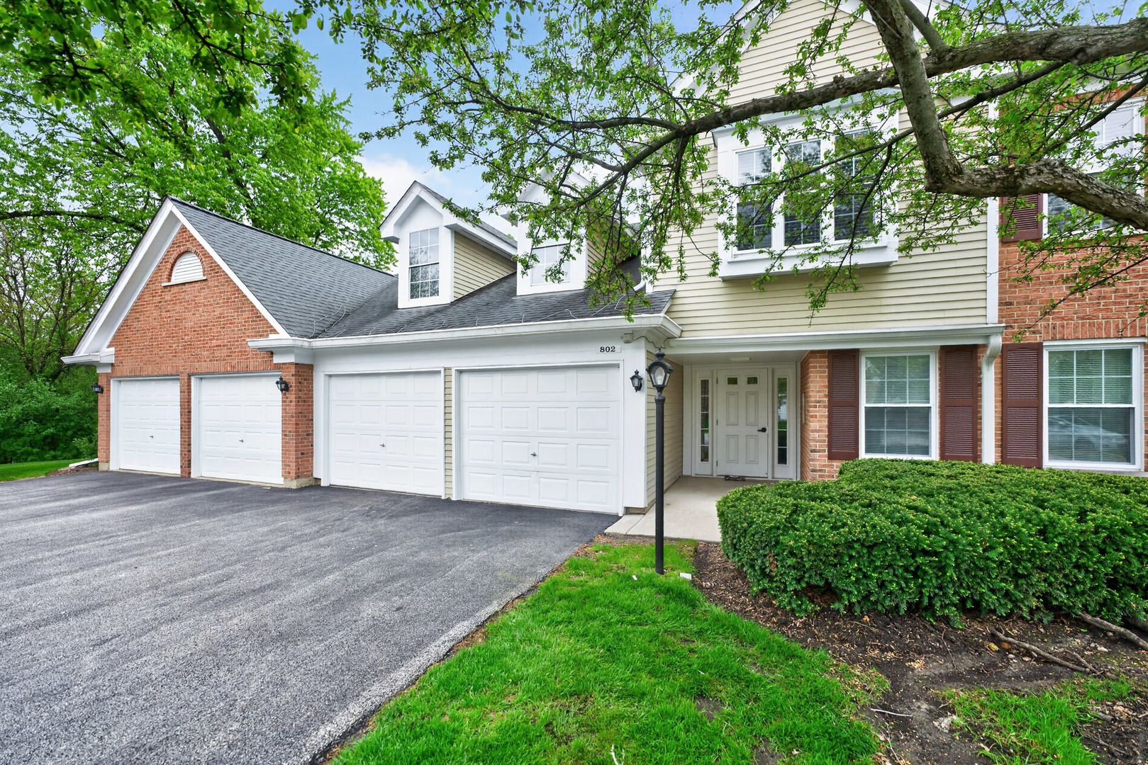 802 Butternut Lane #C — Mount Prospect, IL 60056