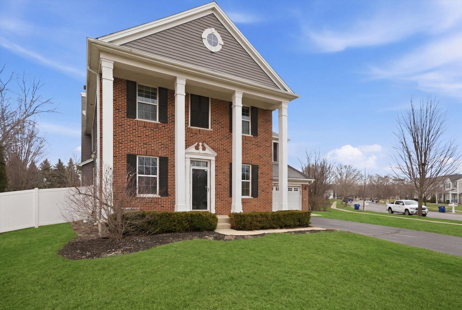 217 Sunbury Drive — St. Charles, IL 60175