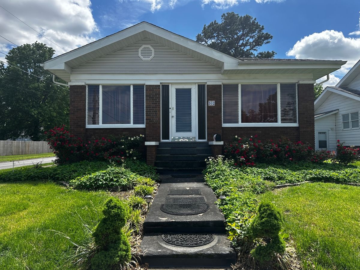 302 6th Street, Benton, IL 62812