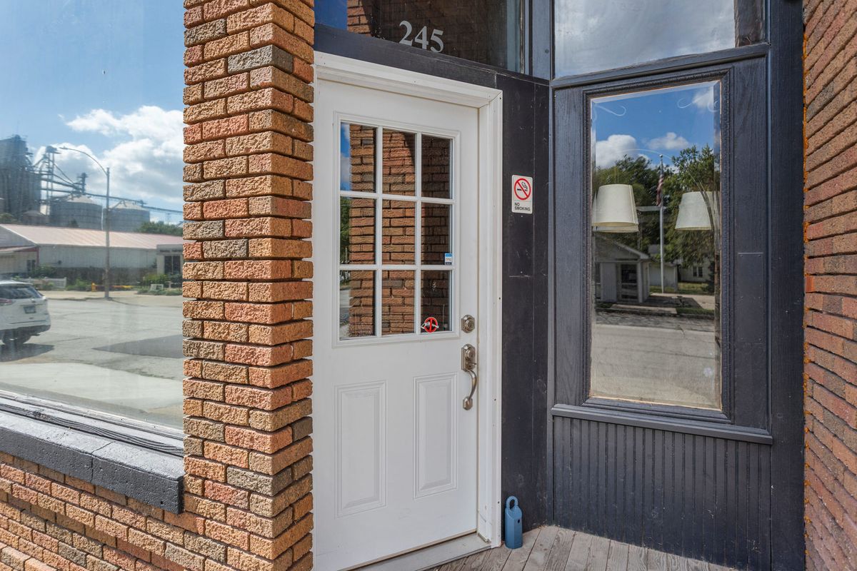 245 N Highway Avenue, Deland, IL 61839