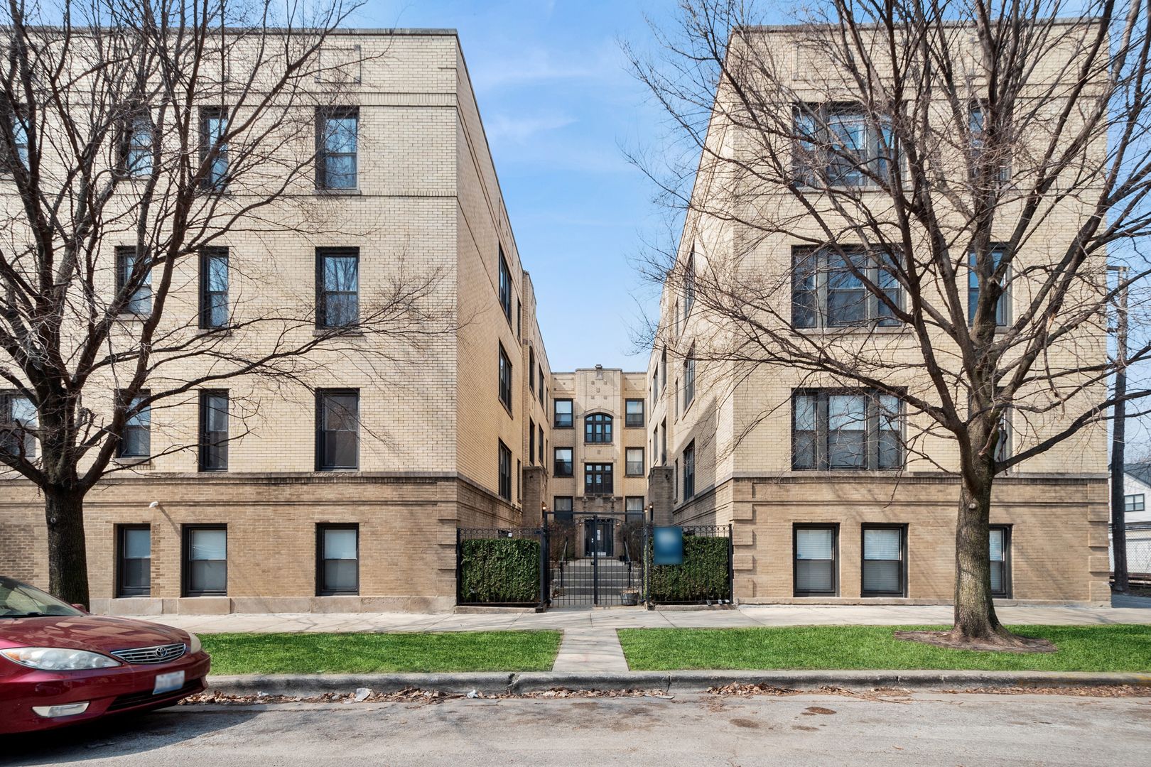 4638 N Albany Avenue #1E — Chicago, IL 60625