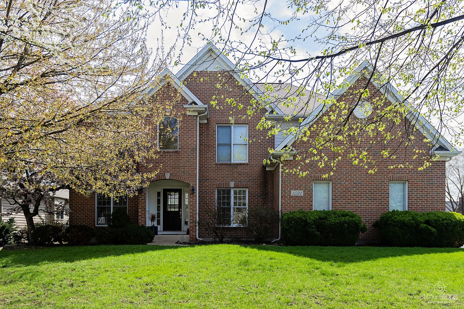 1591 Jeanel Lane — Aurora, IL 60502