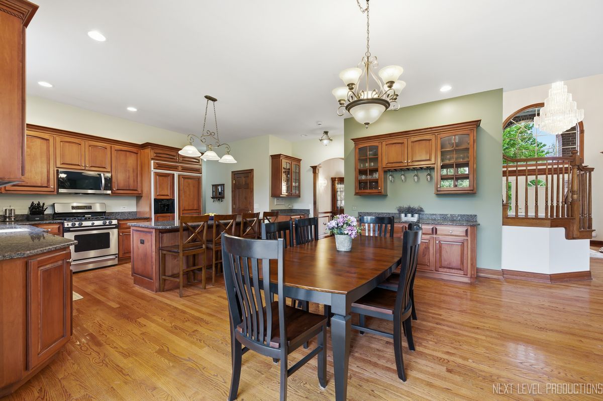 908 Knox Lane, Batavia, IL 60510