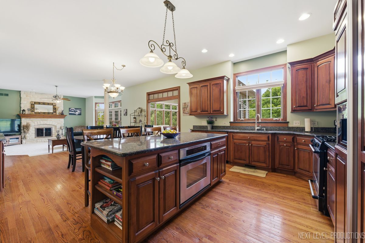 908 Knox Lane, Batavia, IL 60510