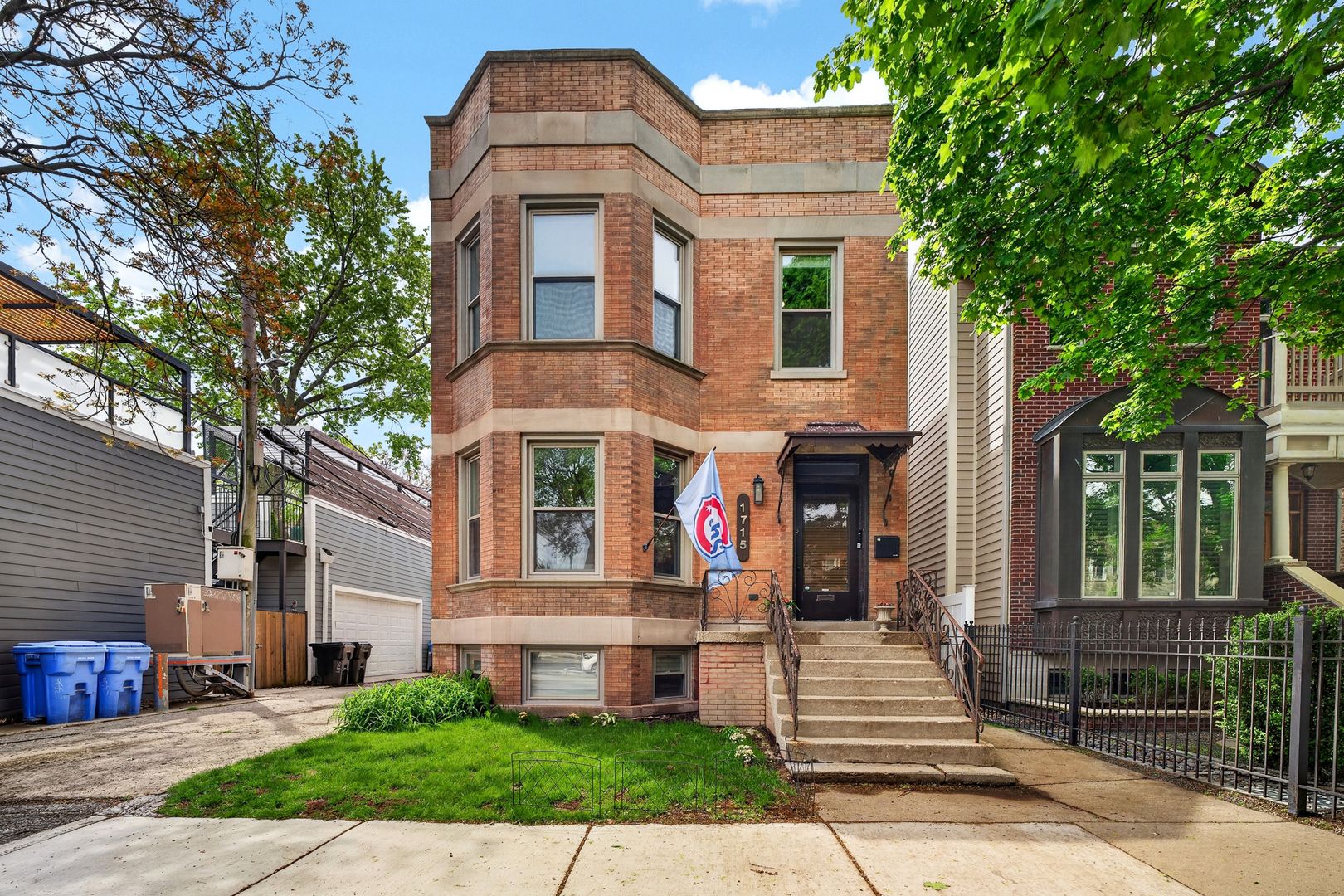 1715 W Balmoral Avenue — Chicago, IL 60640