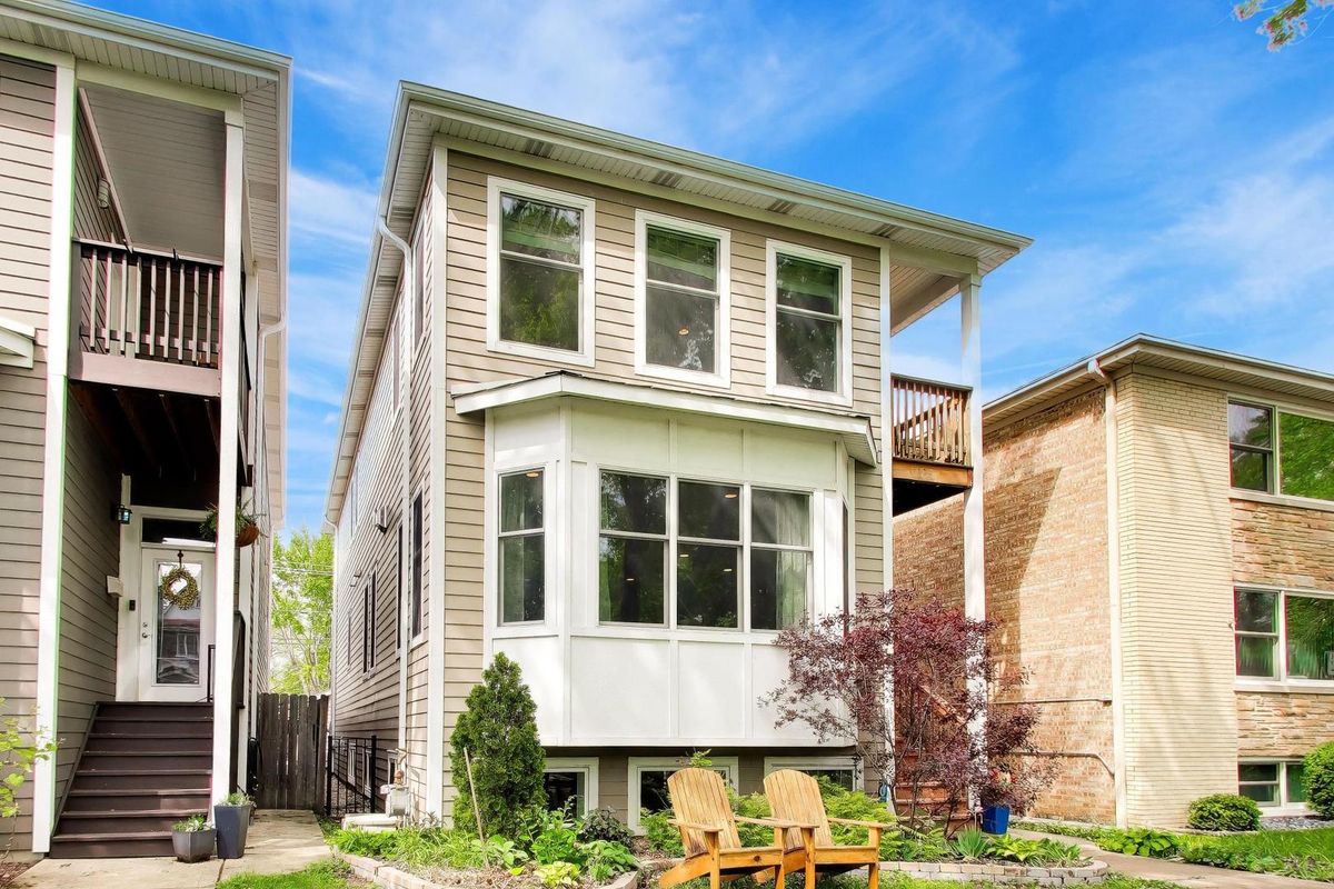 5404 Leland Avenue, Chicago, IL 60630