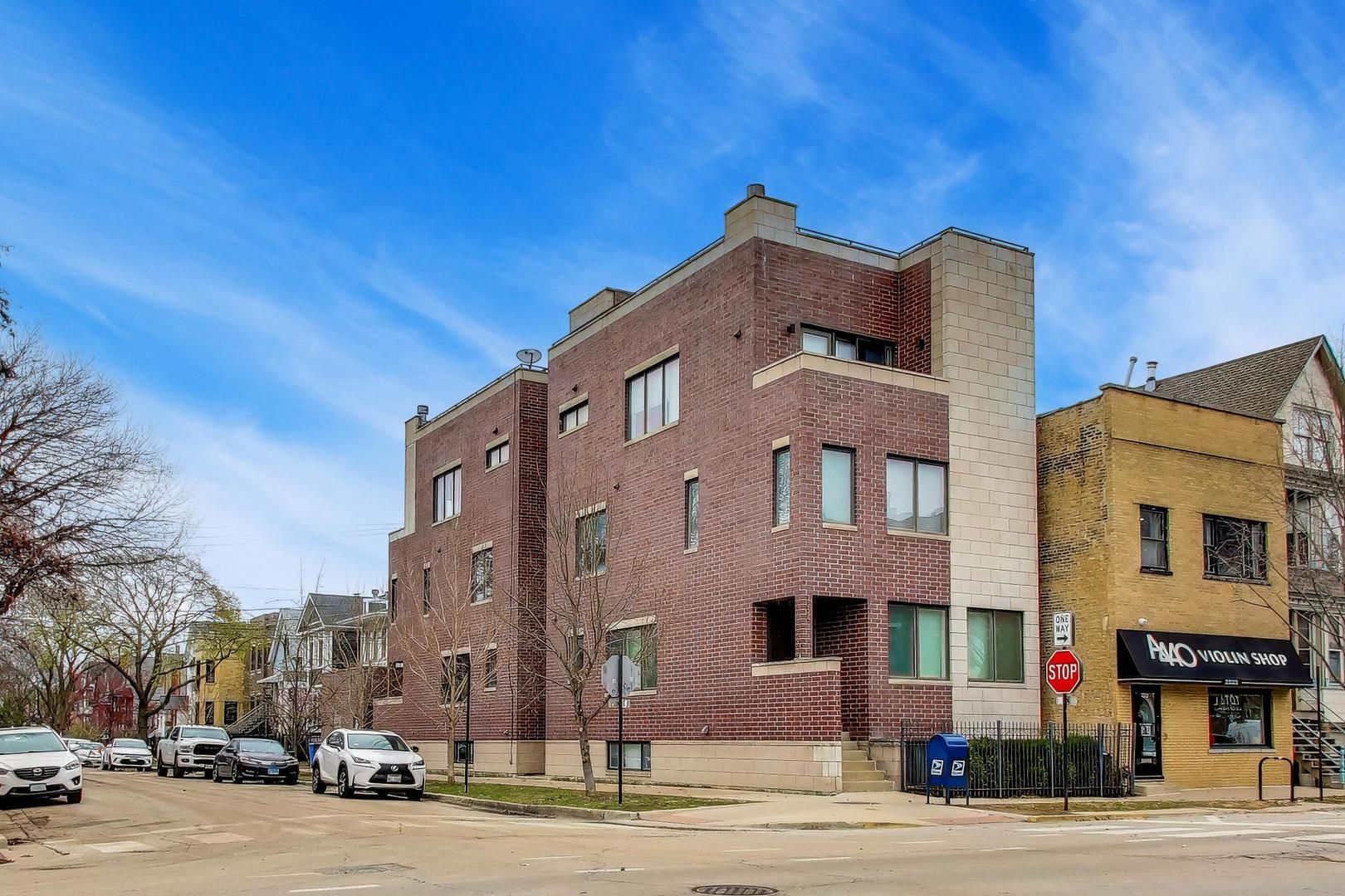 3407 N Bell Avenue #B — Chicago, IL 60618