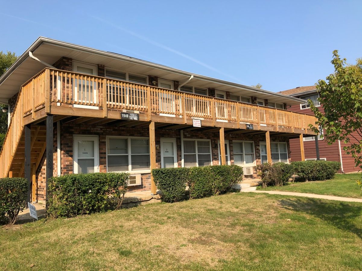 1940 Mark Avenue, Elgin, IL 60123
