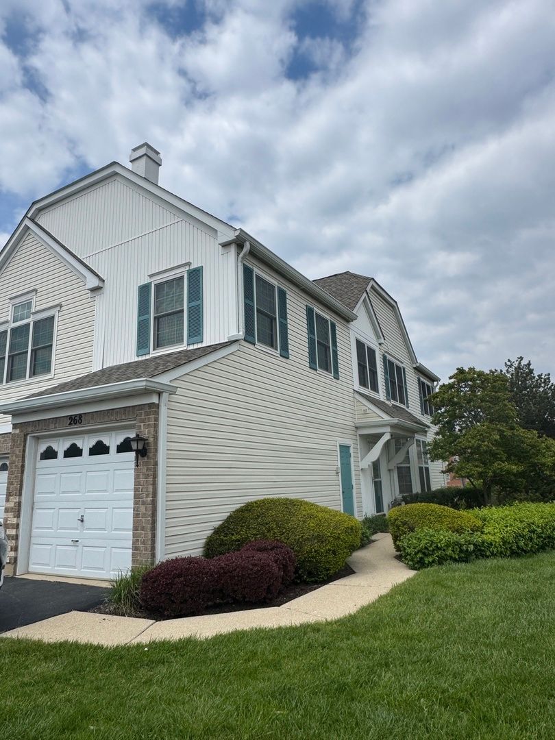 268 Gazebo Lane, Lombard, IL 60148